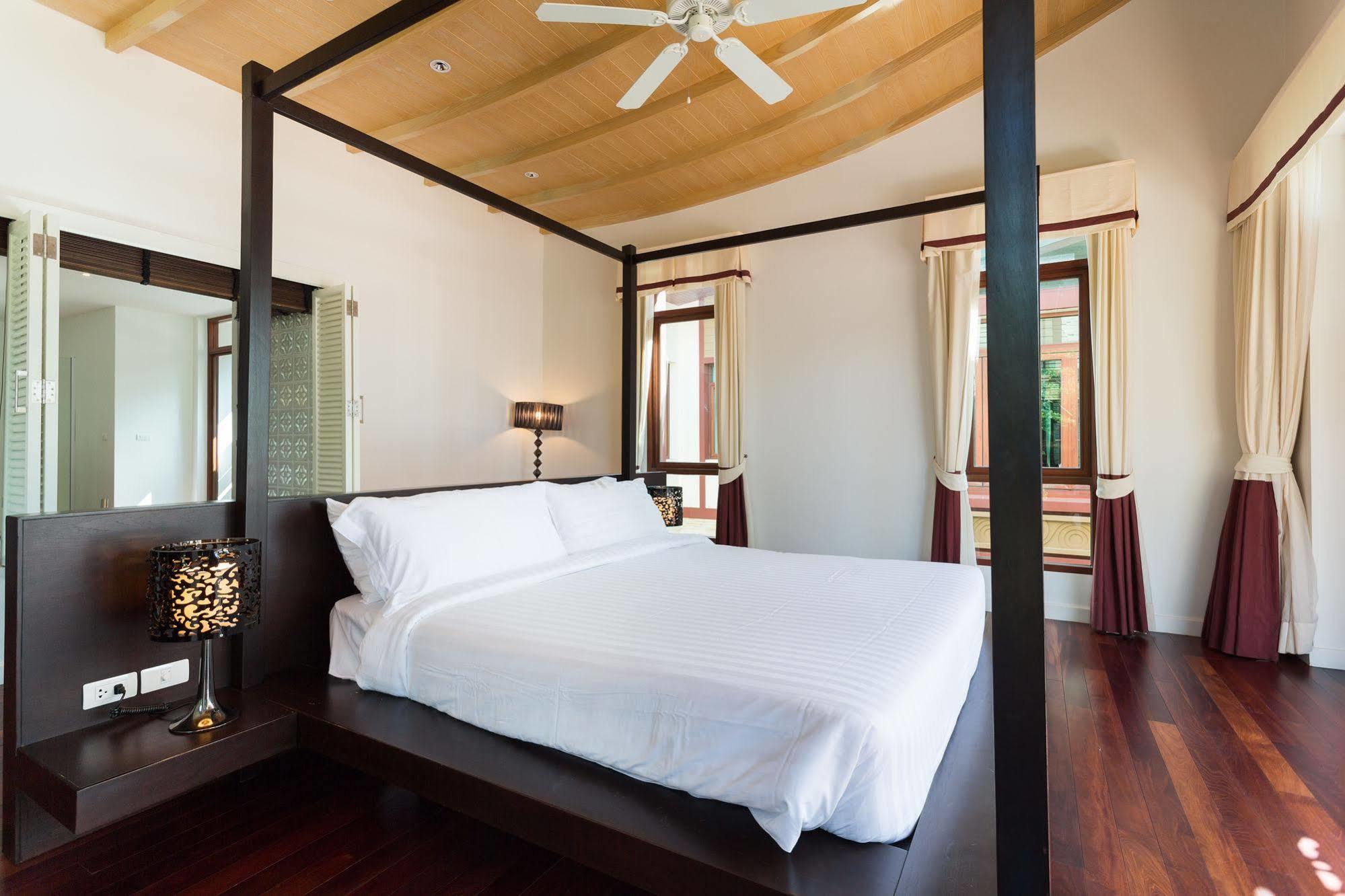 Amatapura Beachfront Villa 15, Sha Certified Ao Nam Mao Exteriör bild