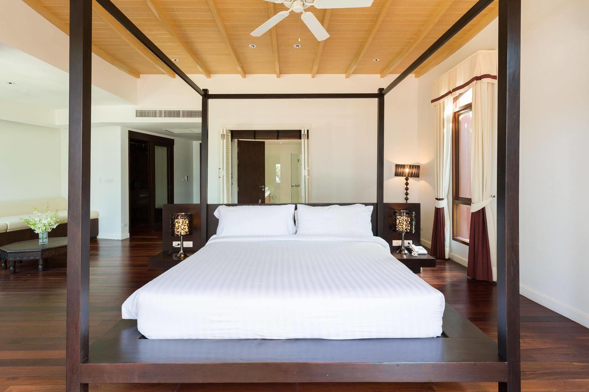 Amatapura Beachfront Villa 15, Sha Certified Ao Nam Mao Exteriör bild